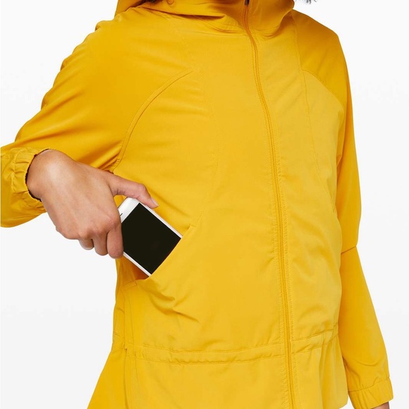 Lululemon Pack it up Jacket - Picture 6 of 9